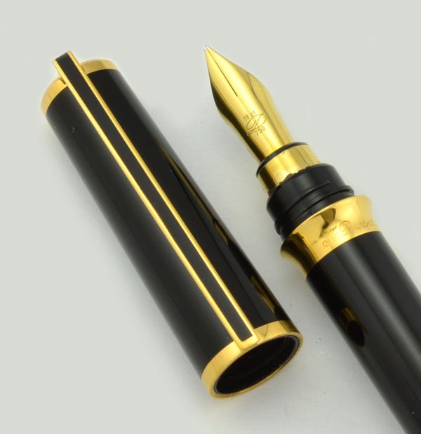 ♡Pont de nino ブラック&ベージュ2点♡ S T Dupont Montparnasse Fountain Pen - Black Laque de Chine, 18k
